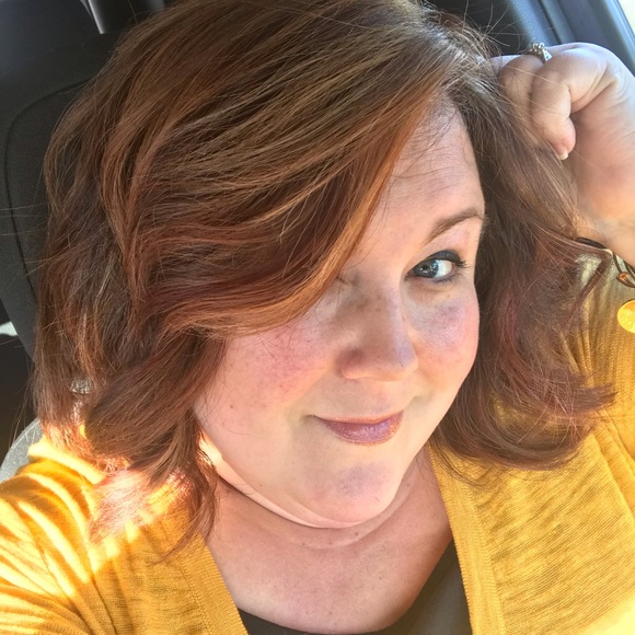 Meet your Posher, Lindsey - Picture 3 of 6